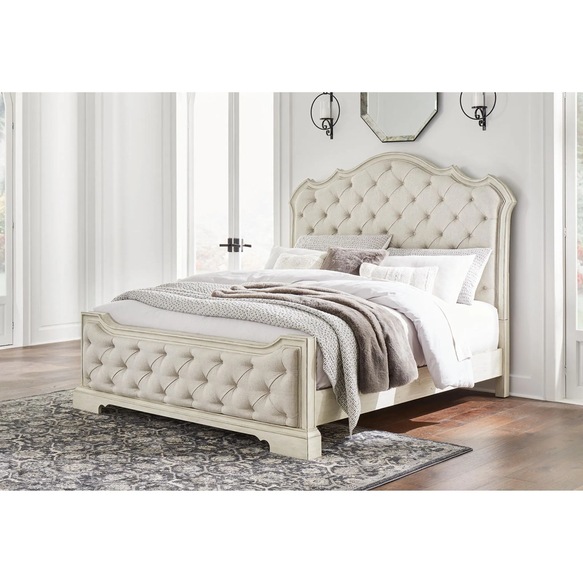 Arlendyne Upholstered Bed - Antique White