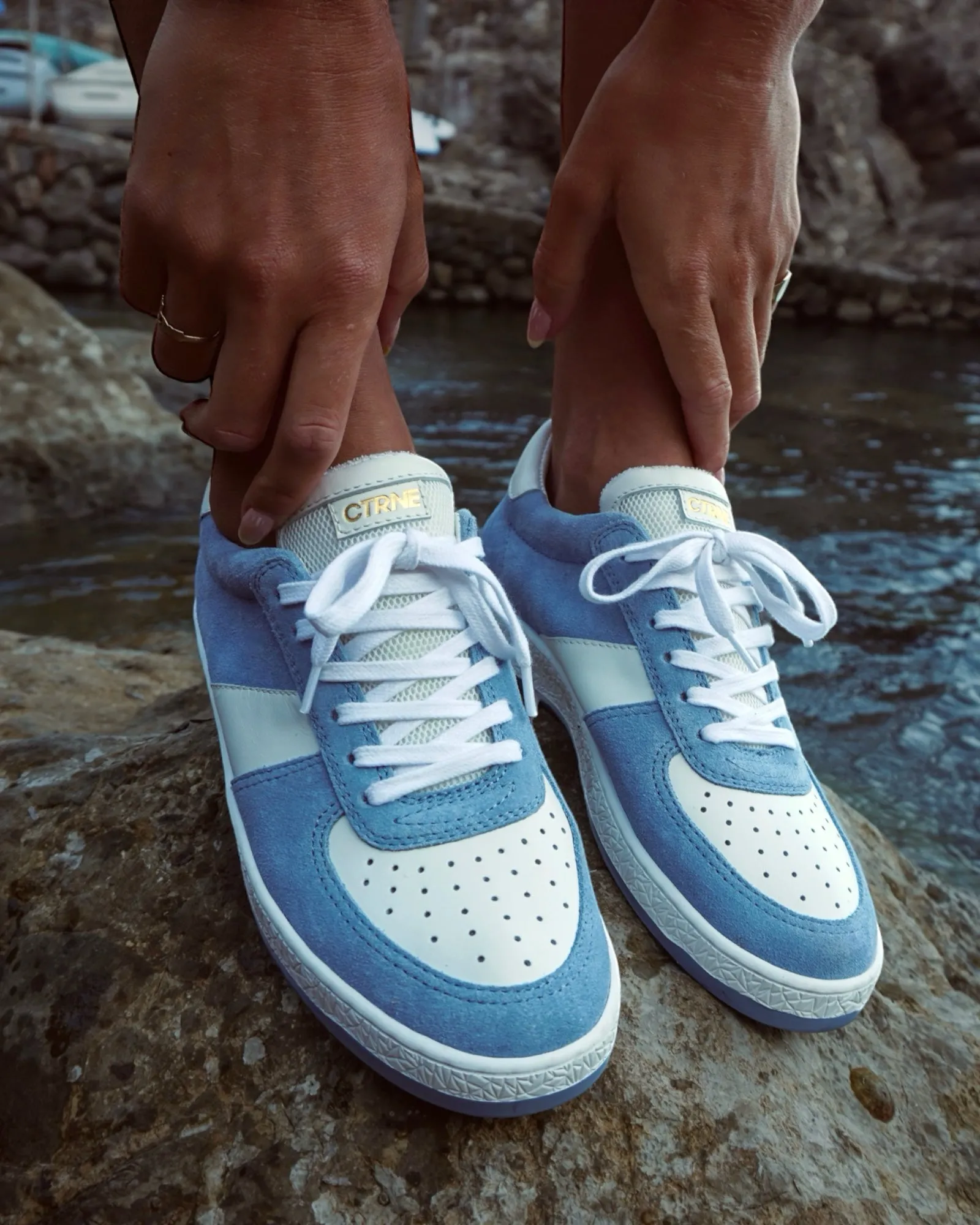 Geode Manifest Sneaker in Blue/Suede Ladies