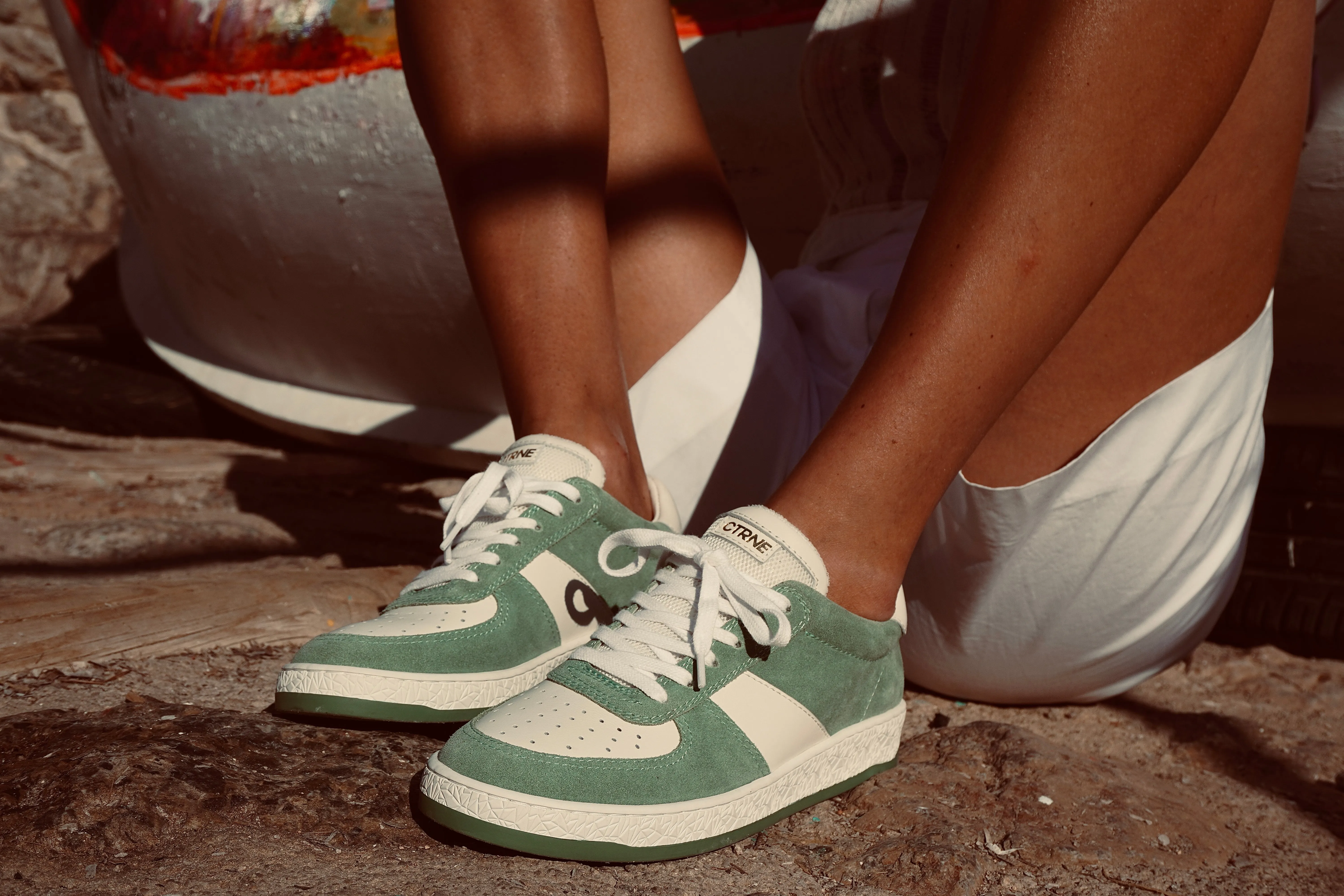 Geode Manifest Sneaker in Green/Suede Ladies