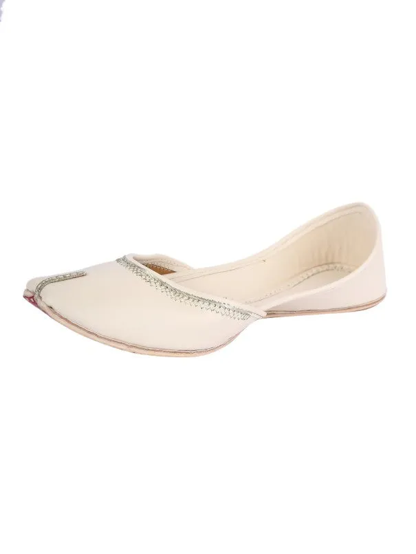 Happy Creme - Off White Leather Casual Juttis