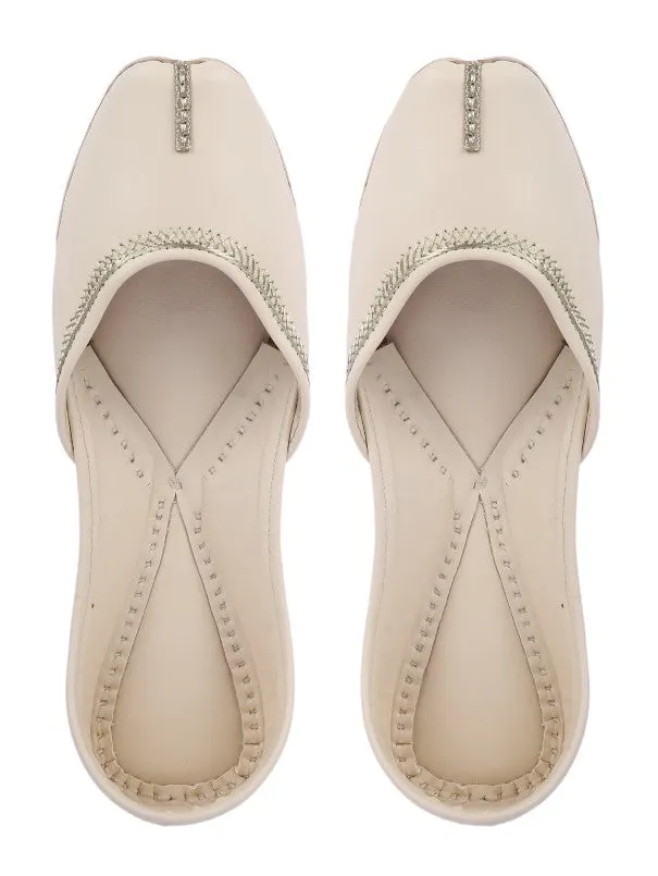 Happy Creme - Off White Leather Casual Juttis