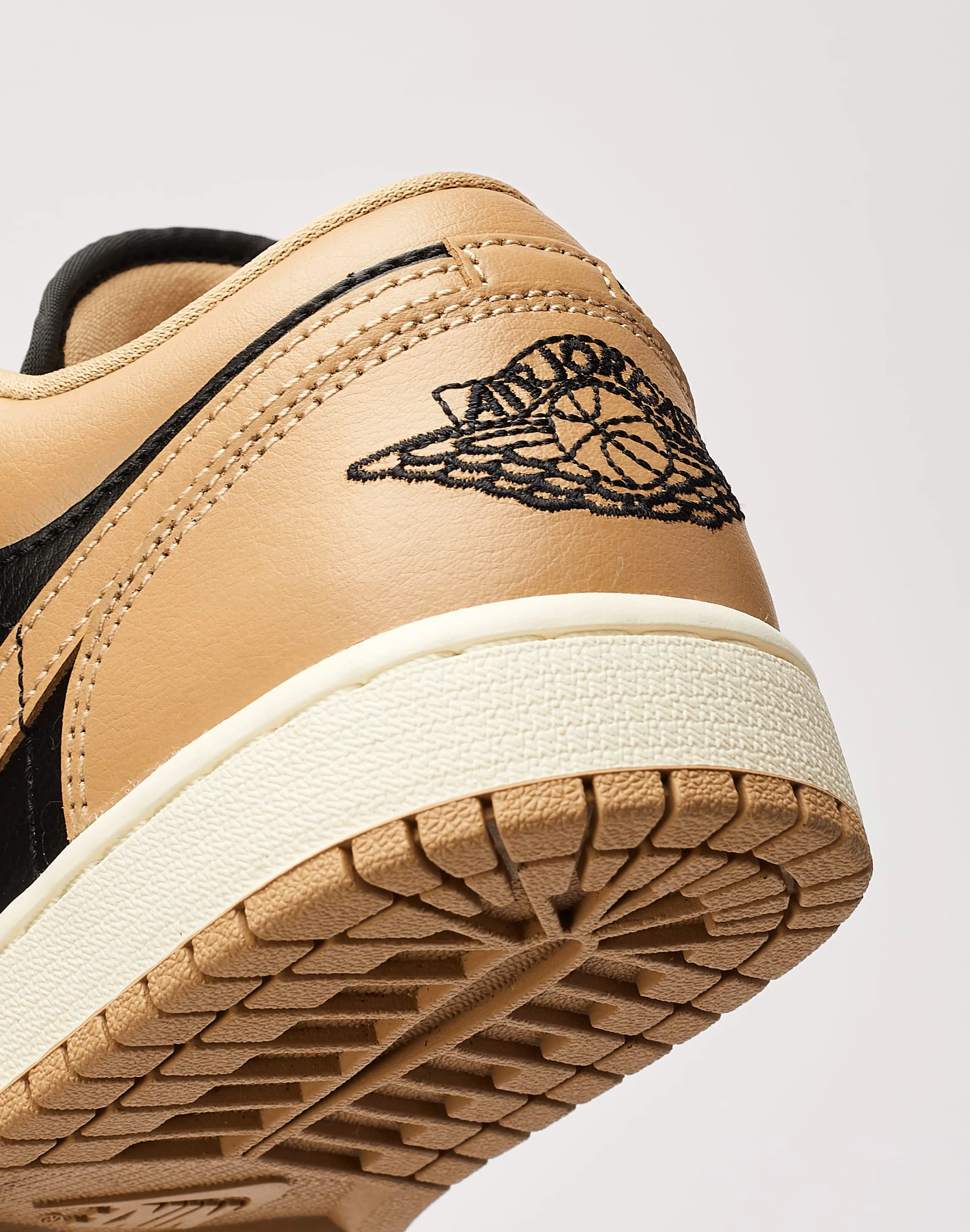 Jordan Air Jordan 1 Low 'Desert Black'
