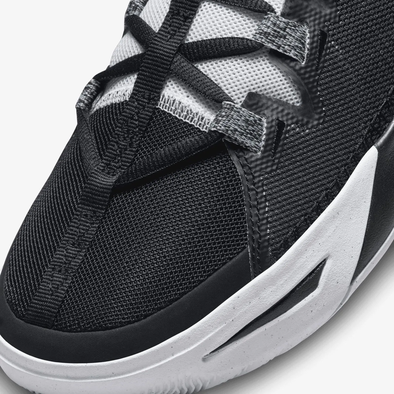 Kyrie Flytrap 6 (GS) - Black/White