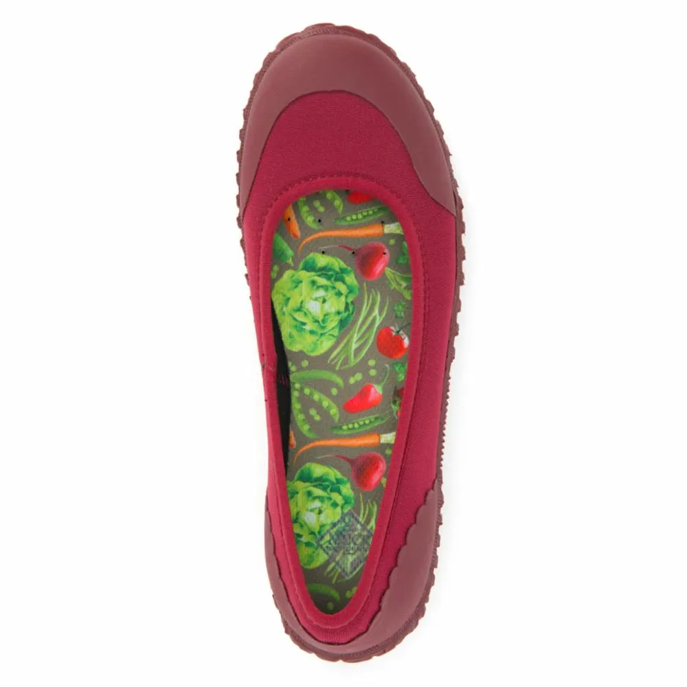 Muck Footwear Women MUCKSTER II FLAT BERRY/VEGGIE PRINT