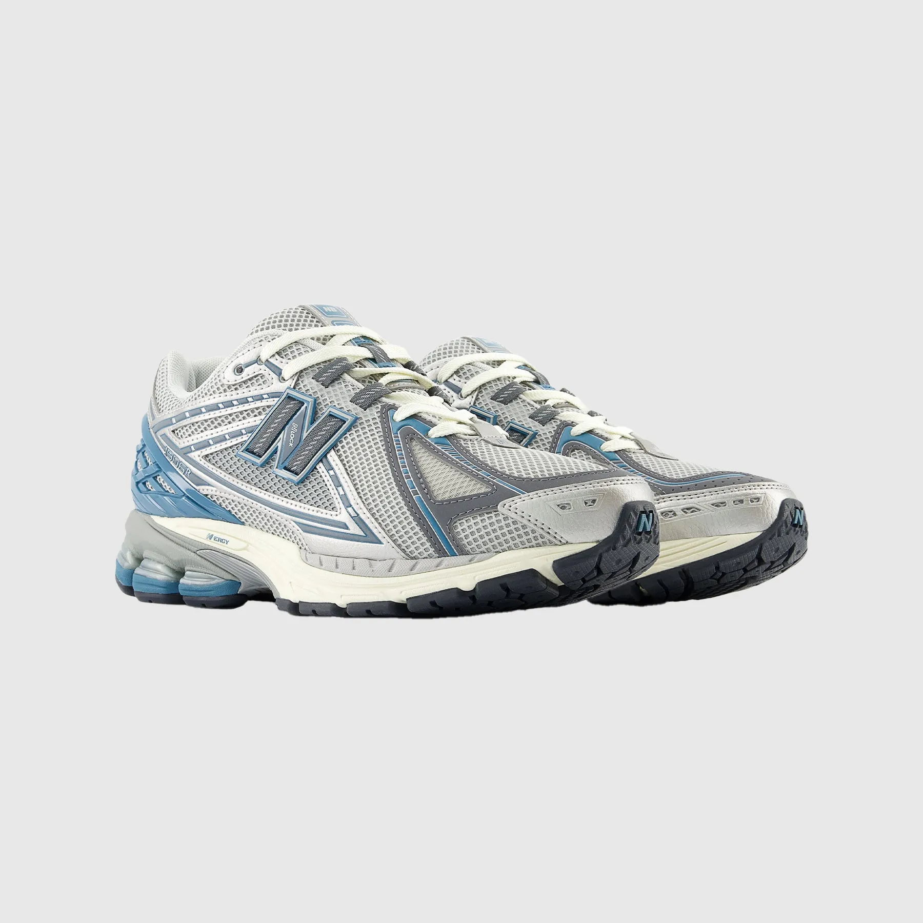 New Balance 1906 : Silver Metallic