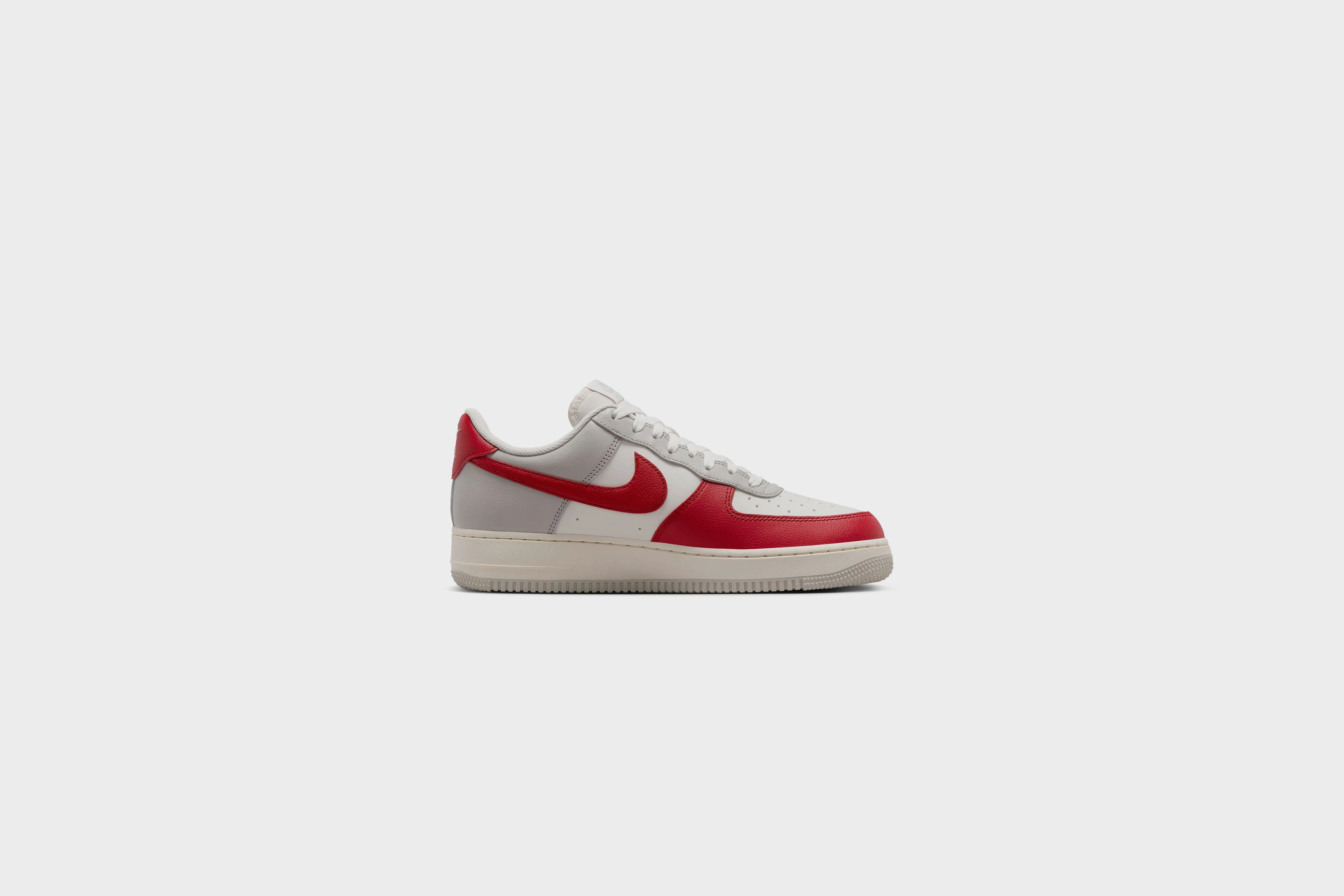 Nike Air Force 1 ‘07 LV8 (LT Iron Ore/Gym Red-Pale Ivory)