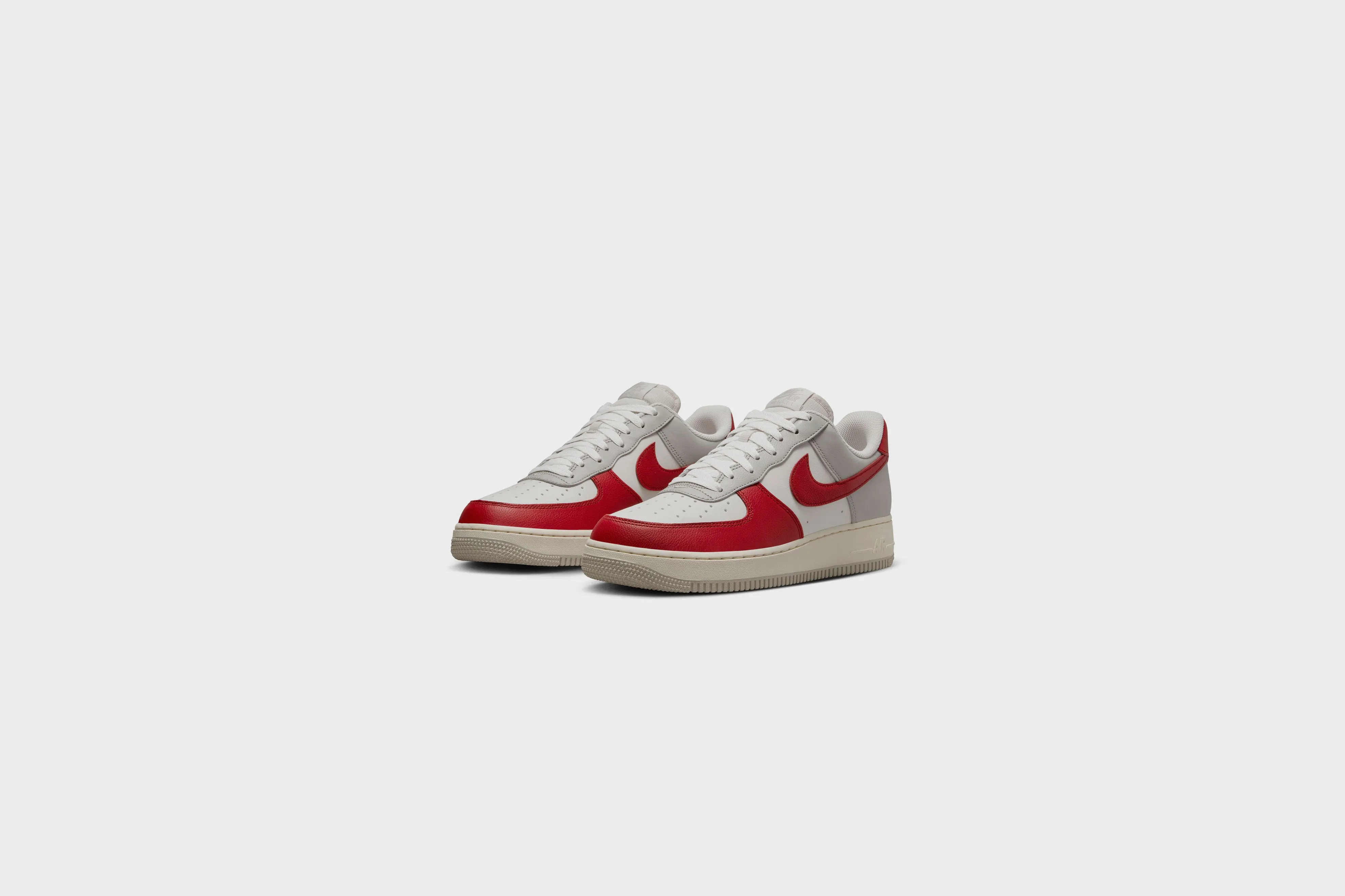 Nike Air Force 1 ‘07 LV8 (LT Iron Ore/Gym Red-Pale Ivory)