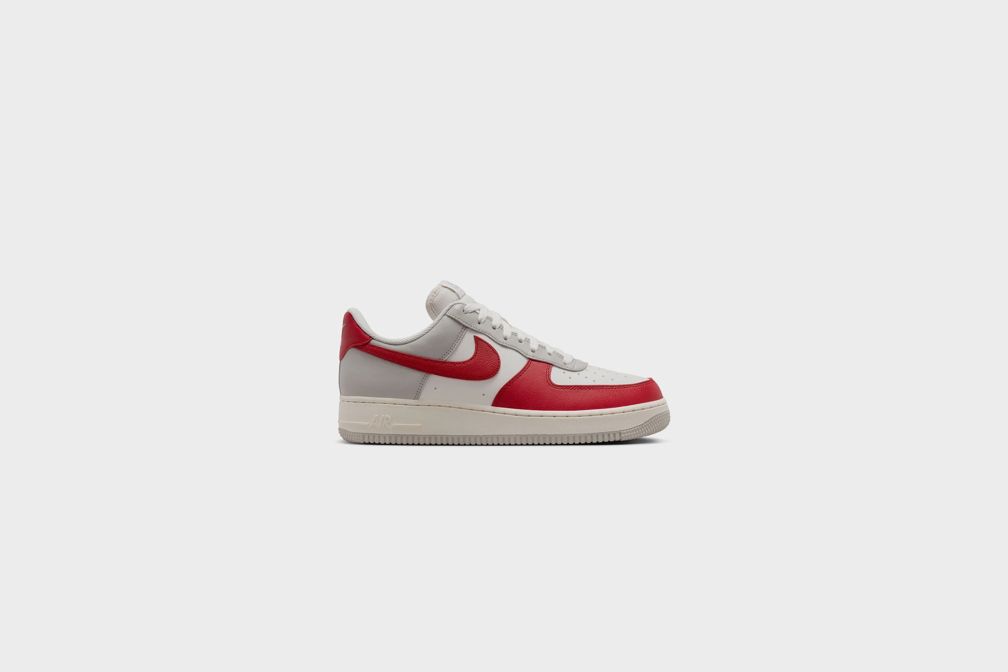 Nike Air Force 1 ‘07 LV8 (LT Iron Ore/Gym Red-Pale Ivory)