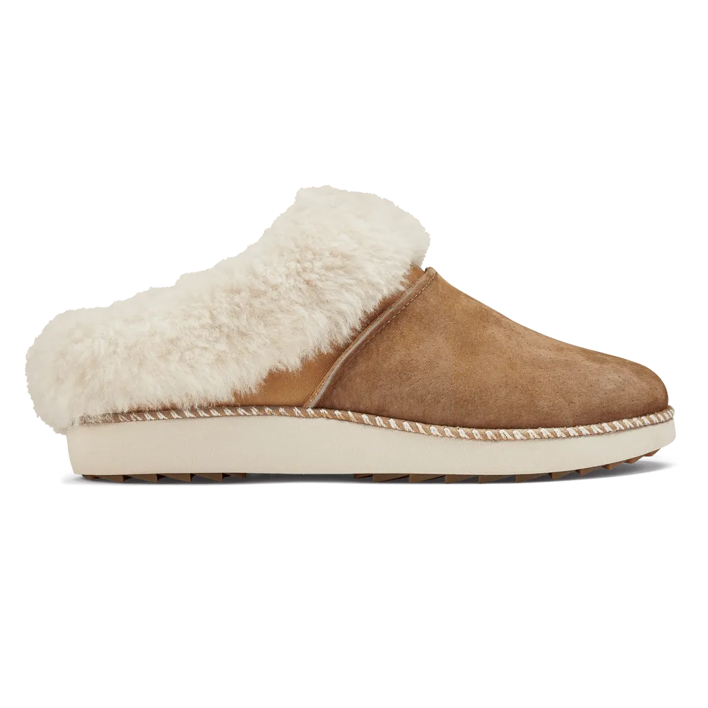 OluKai Women's Ku'i Slippers- Tan/Bone