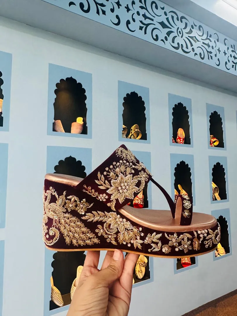 Roshana(Wedges)