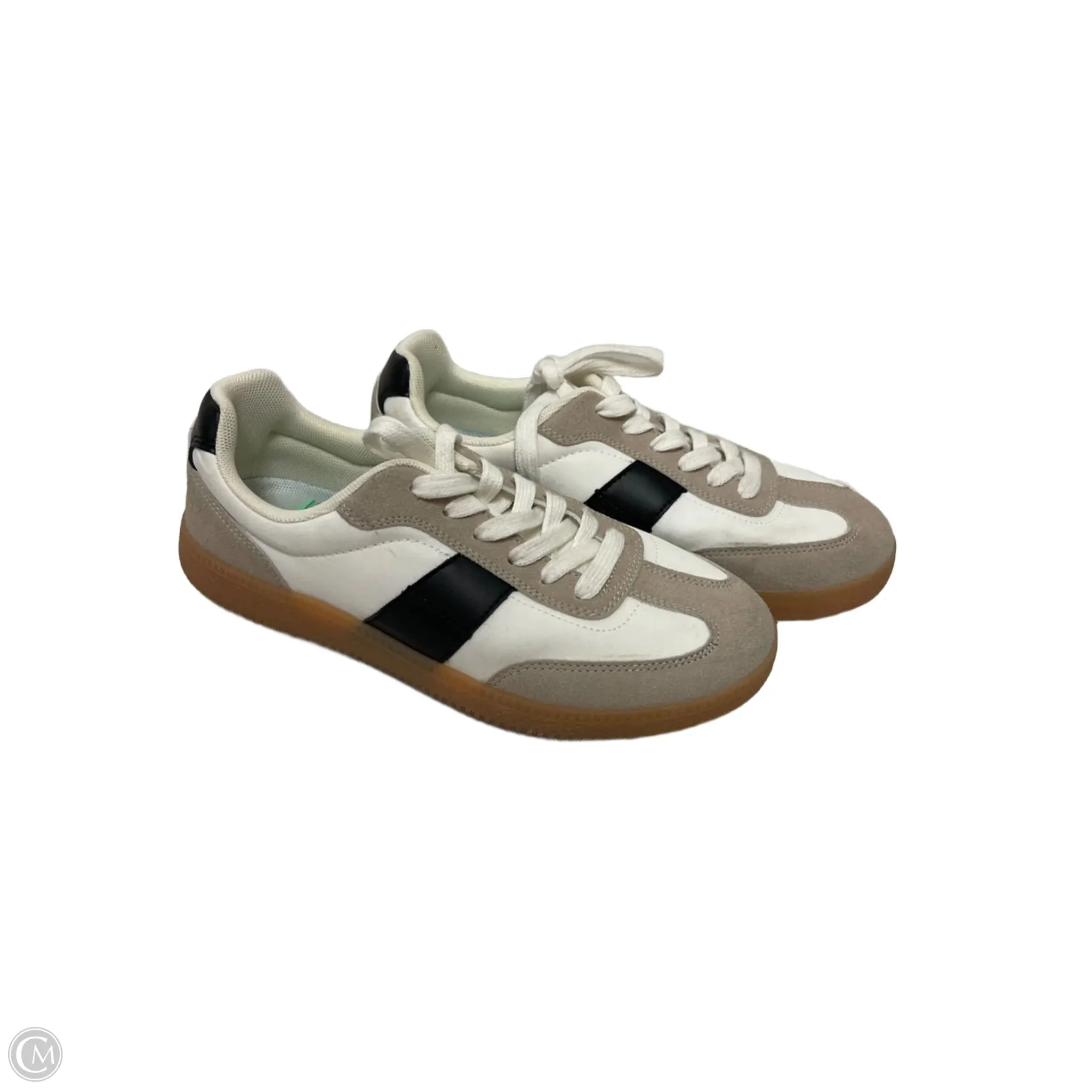 Shoes Sneakers By Clothes Mentor In Cream & White, Size: 7.5