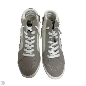 Shoes Sneakers By Vintage Havana In Cream & Tan, Size: 8