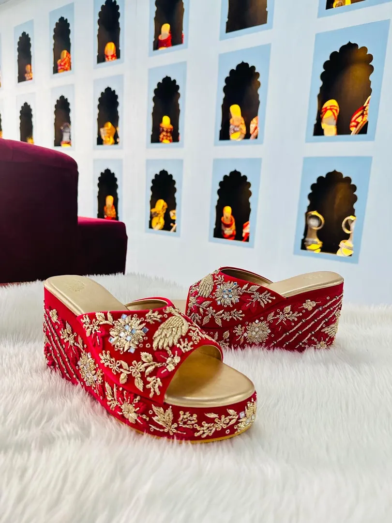 Trini rekha mayura (Wedges)