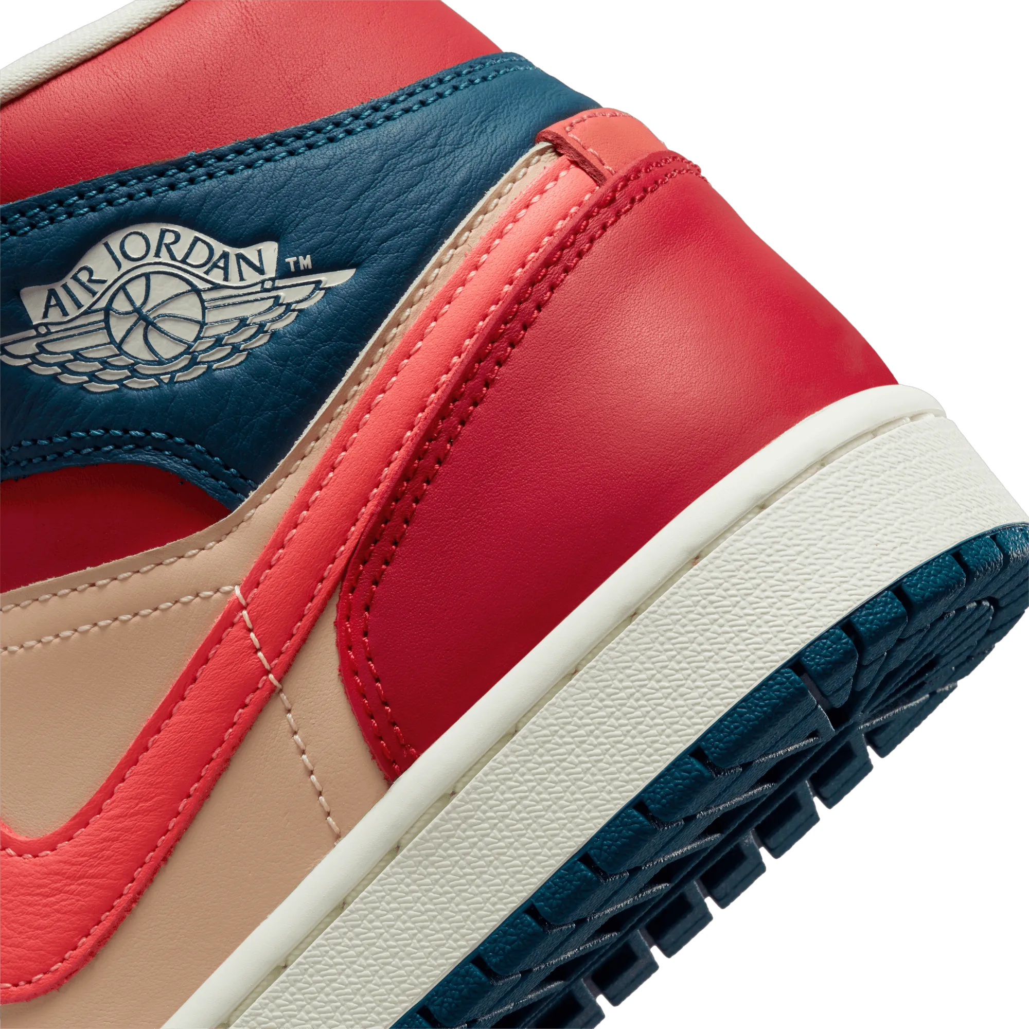 WMNS Nike Air Jordan 1 MID SE