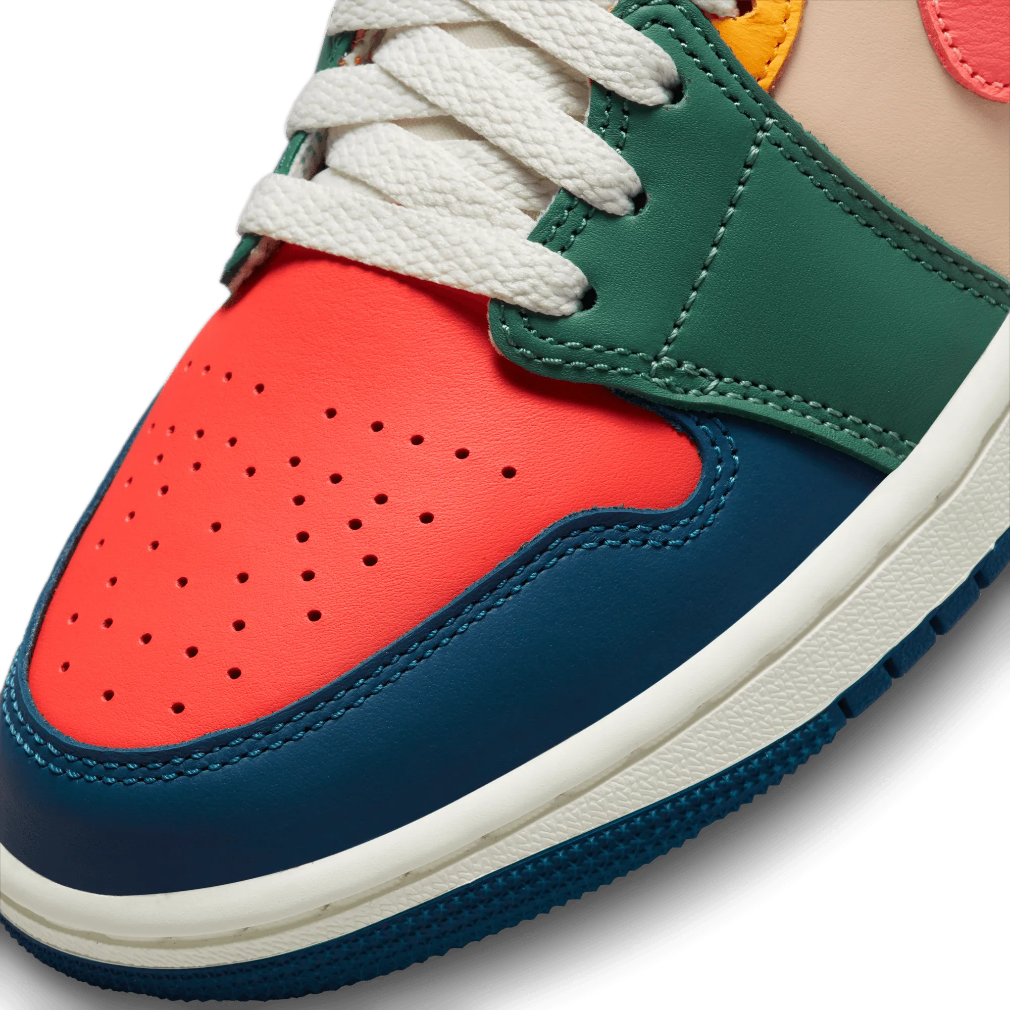 WMNS Nike Air Jordan 1 MID SE